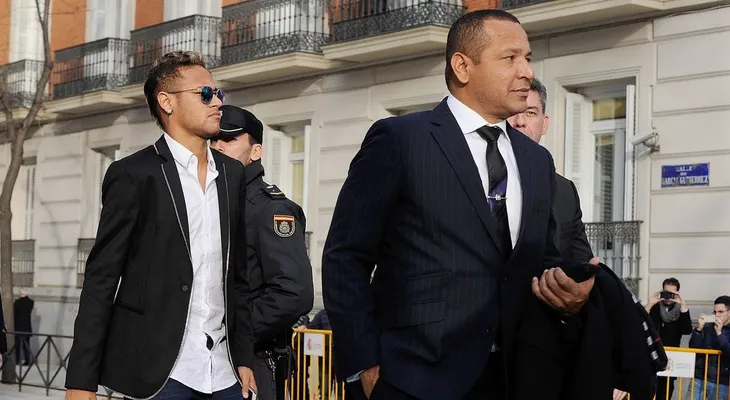 El padre de Neymar rompió el silencio: por qué motivó a su hijo a irse del Barça y qué piensa de Messi