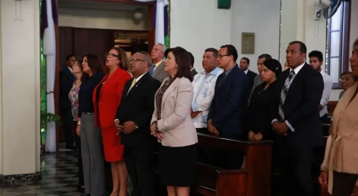 Vicepresidenta Margarita Cedeño asiste misa por Semana Santa