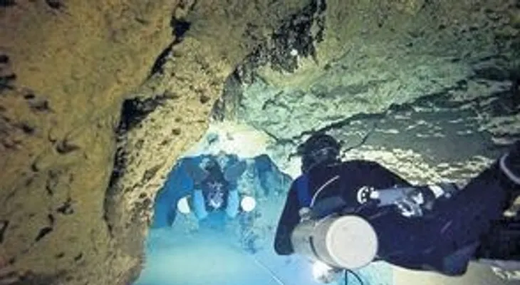 Bucear para pescar langostas y arriesgarse a morir en el Caribe 