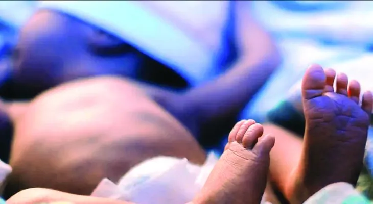 Sociedades médicas exigen investigación independiente por muertes de neonatos en Maternidad La Altagracia