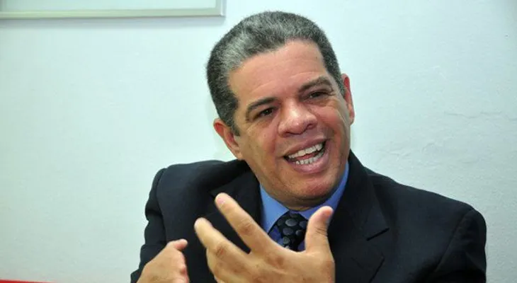 Amarante Baret: sectores que se escudan en los verdes bucan desestabilizar el Gobierno