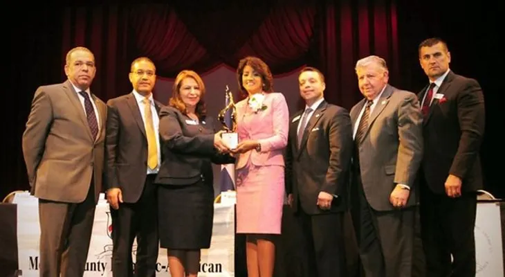La Primera Dama recibe el Premio Humanitario 2014
