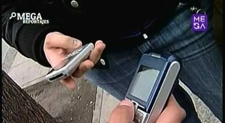 Causan enfermedades radiación de celulares y sus antenas (Video)