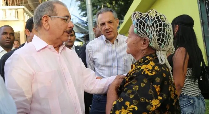 Danilo Medina realizó visita sorpresa a Las Cañitas y Herrera