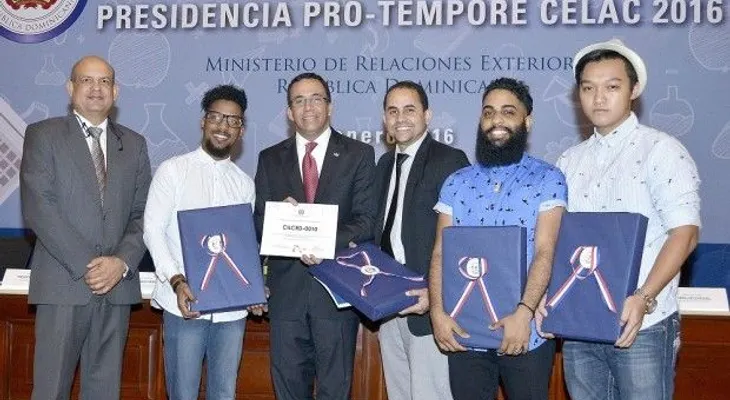 Cancillería escoge a PUCMM entre propuestas ganadoras de logotipo de la Presidencia Celac