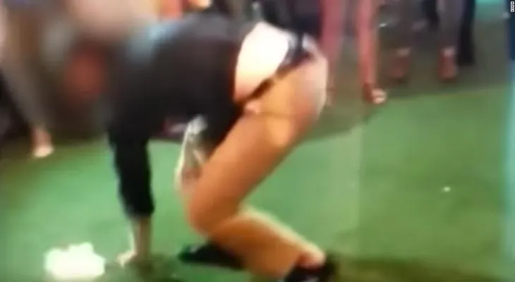 Arrestan al agente del FBI que accidentalmente le disparó a alguien mientras bailaba