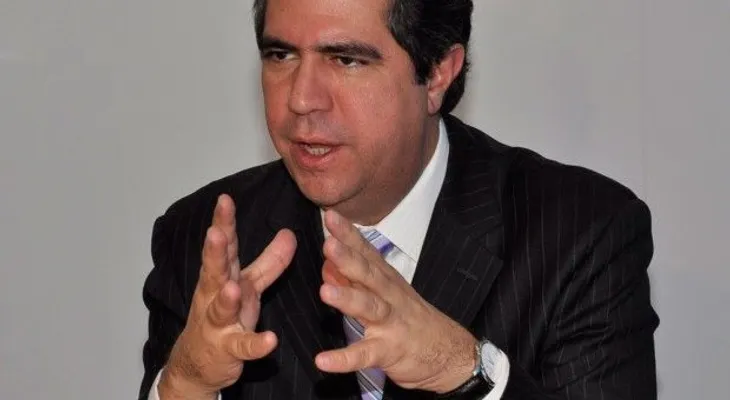 Francisco Javier rifará un penthouse y una yipeta del 2014