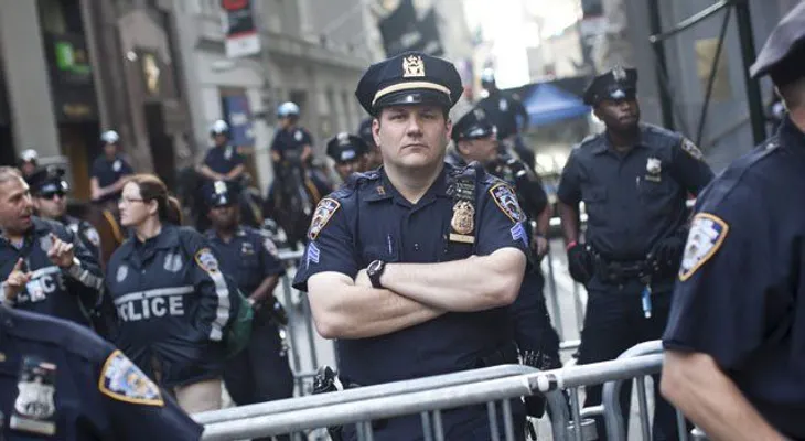 Huye a Nueva York vinculado a secuestro de pastora y secretaria