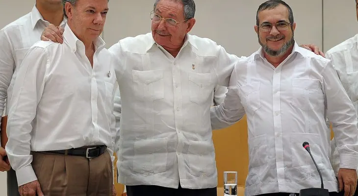 Nicolás Maduro confirma que jefe guerrillero 'Timochenko' viajó a La Habana en avión venezolano