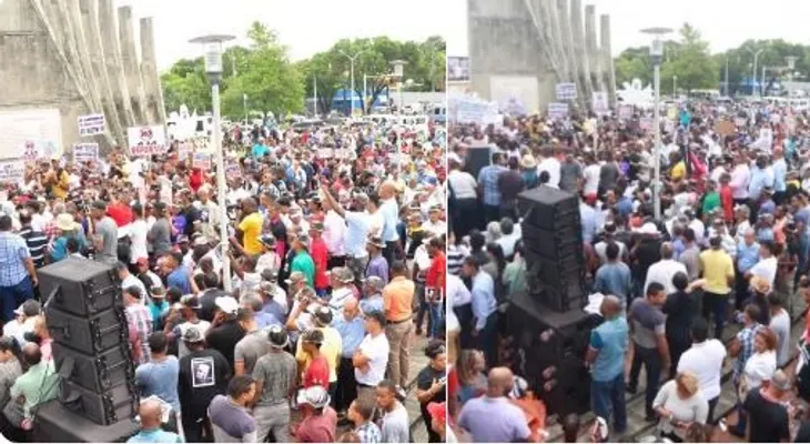 Encabezan rotunda manifestación de apoyo para que se respete la Constitución