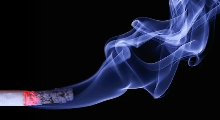Especialistas te dicen por tu bien, los riesgos del tabaco. Dejar de fumar es difícil, pero puede lograrlo 
