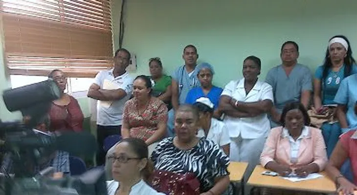 Médicos y enfermeras paralizan labores hospital Leopoldo Martínez de Hato Mayor