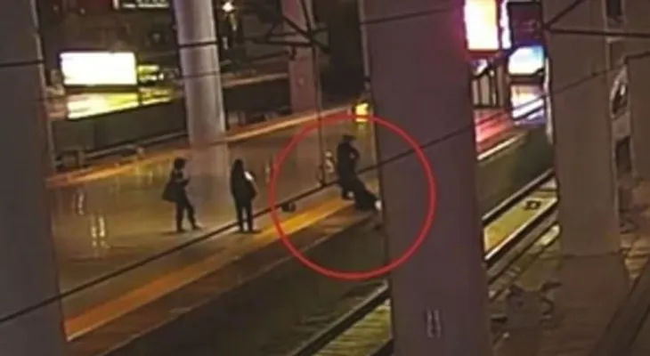 Mujer discute con su novio y luego se arroja a las vías del tren