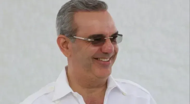 Presidente Abinader felicita al equipo dominicano Tigres del Licey 