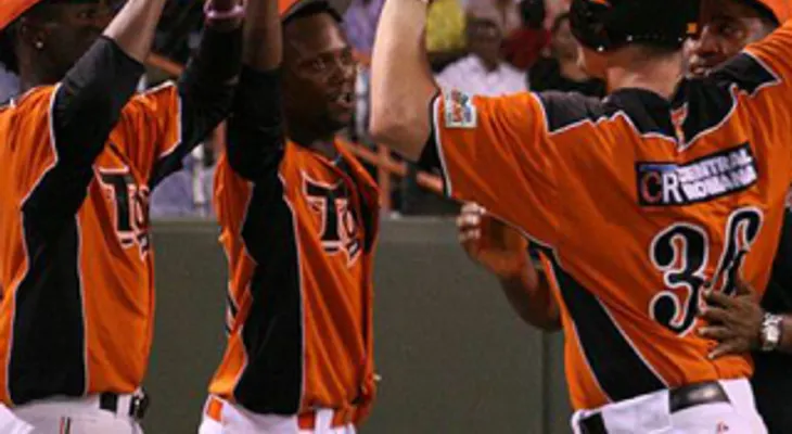 Los Toros vencen a los Gigantes y suben al cuarto lugar