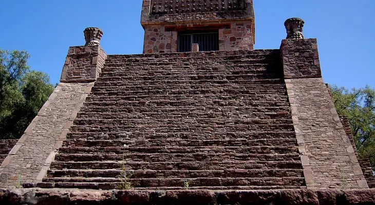 Descubren un túnel secreto que conduciría a la tumba de los grandes reyes aztecas