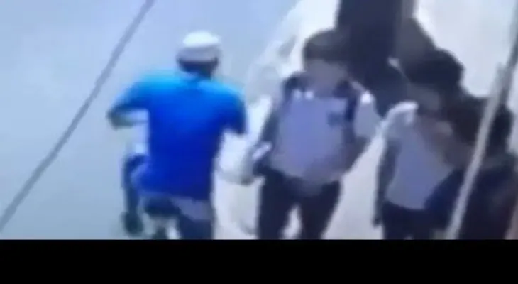 El karma de la justicia instantánea aplicada a un abusivo ladrón de teléfonos (VIDEO)
