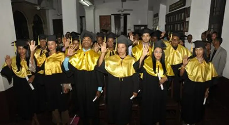 Cabildo de Los Botados e Indotel gradúan 130 niños y jóvenes; 76 de ellos en informática 