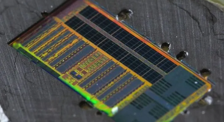 La informática del futuro a la vuelta de la esquina: Logran transmitir datos a través de la luz