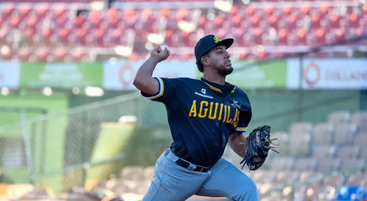 Aguilas se colocan a tiro de hit para la clasificación