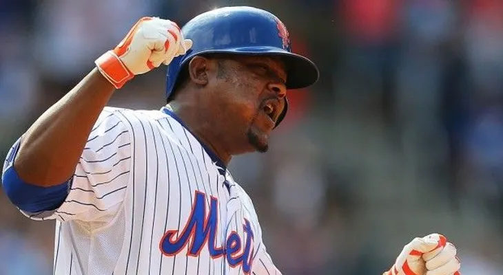 Indios de Cleveland oficializan la contratación del dominicano Juan Uribe