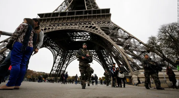 Arrestan a cuatro personas sospechosas de planear un ataque terrorista en París