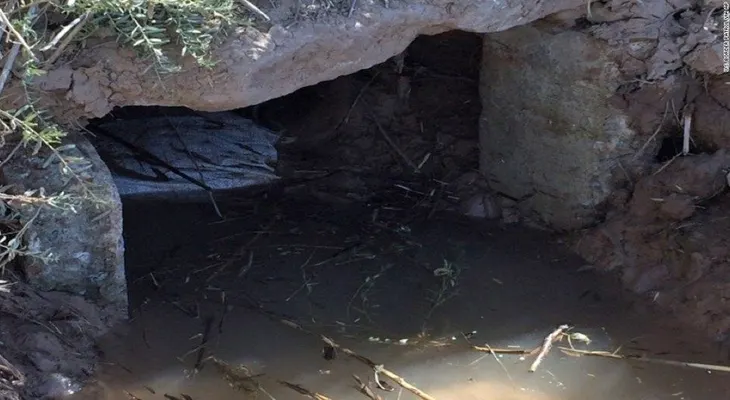 Arrestan a un hombre por cruzar cocaína a través de un túnel bajo el agua