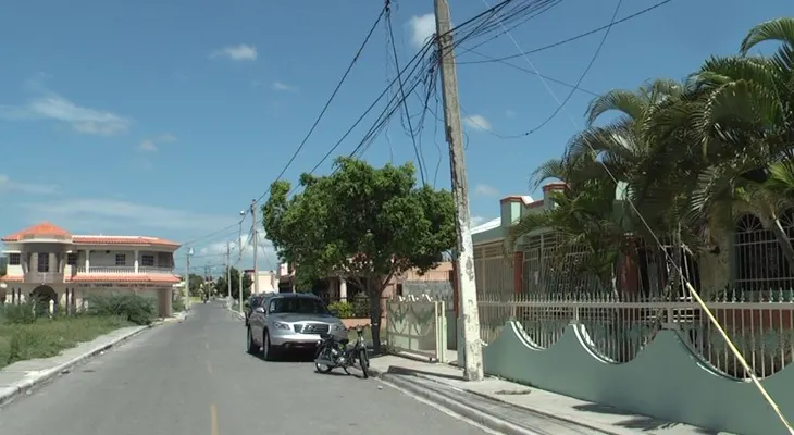 Llama a Edesur resolver avería que afecta su casa hace varios días
