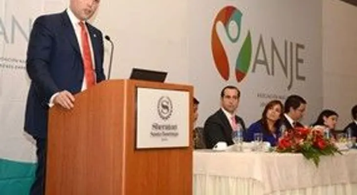Ministro de Industria y Comercio pondera avances en materia de Comercio e industria