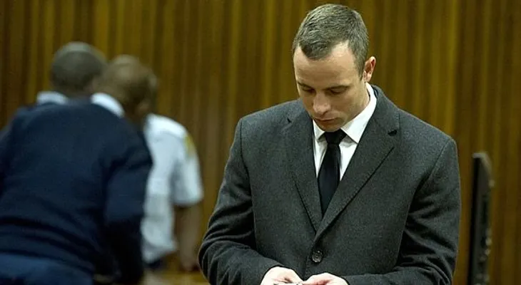 Pistorius será evaluado en hospital psiquiátrico por un mes