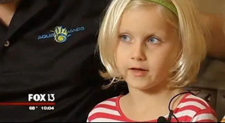 Video: Una niña sorprende a sus padres sordos cantando villancicos con señas