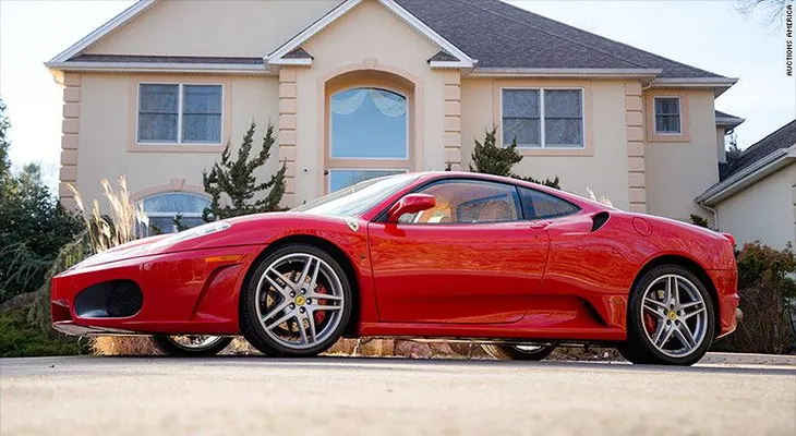 El viejo Ferrari de Trump se vende por 270.000 dólares