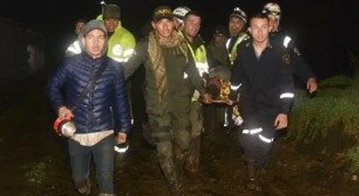 Se roba un balde lleno de láminas de oro a plena luz del día