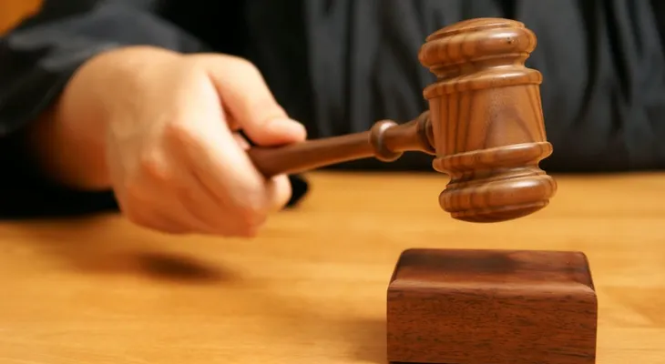 Diez años de prisión para hombre que atracó a dos personas en SDE