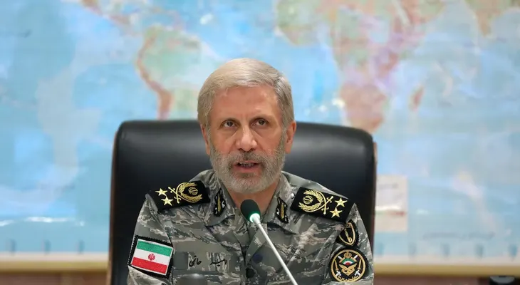 Irán ofrece 30.000 dólares por matar o capturar a soldados estadounidenses y exige la salida de EE. UU. de Medio Oriente