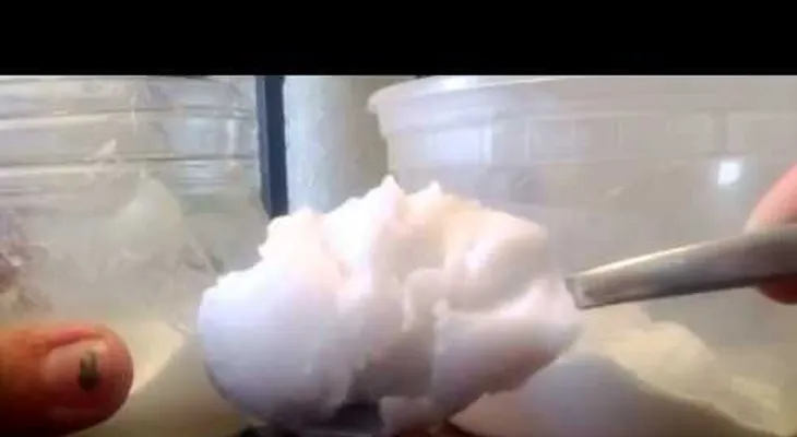 Conoce los resultados de lavarte la cara con aceite de coco y bicarbonato 3 veces a la semana! (VÍDEO)