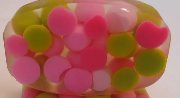 Video: Hacer jabón casero de canicas