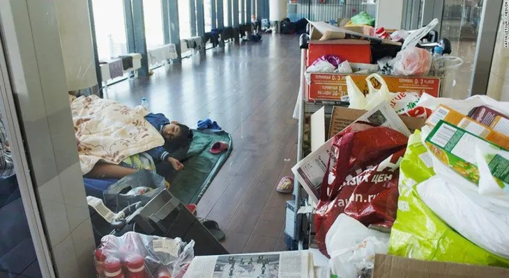 Una familia kurda estuvo retenida 50 días en el aeropuerto de Moscú