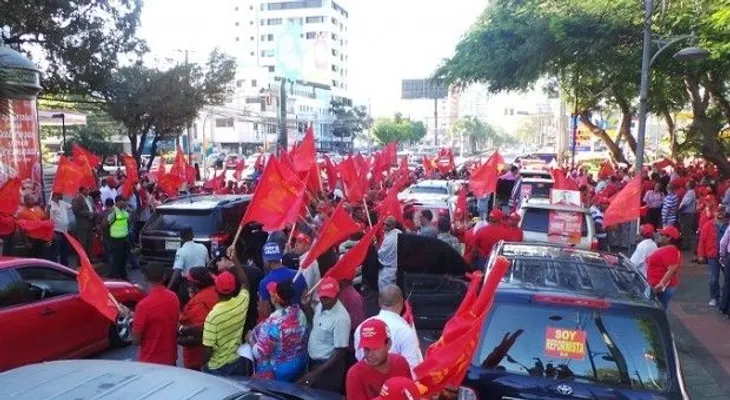 Reformistas realizan protesta en parque La Lira por manipulación de encuestas