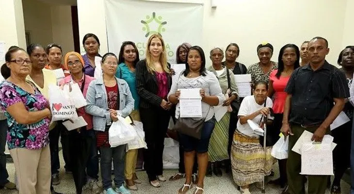 Despacho de la Primera Dama entrega medicamentos