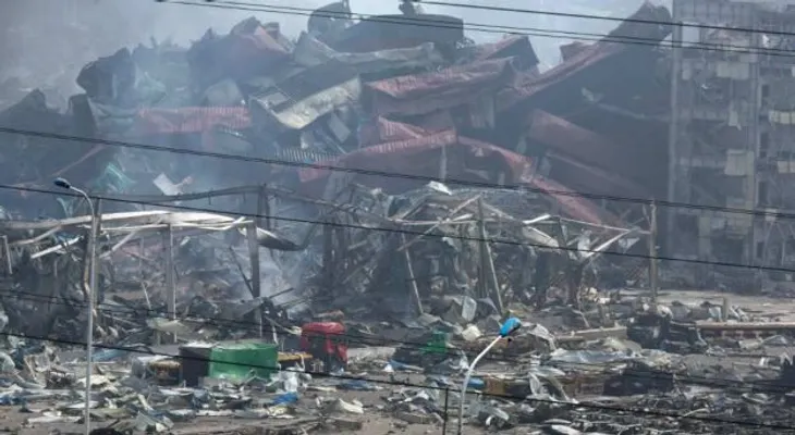150 los muertos por explosiones de Tianjin