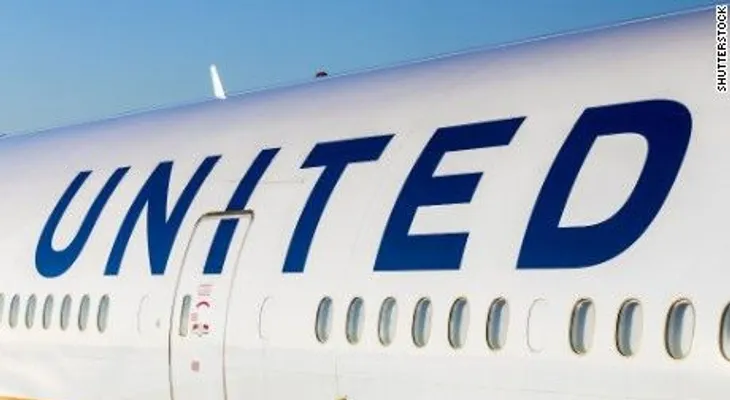 American Airlines investiga video de un incidente con una pasajera
