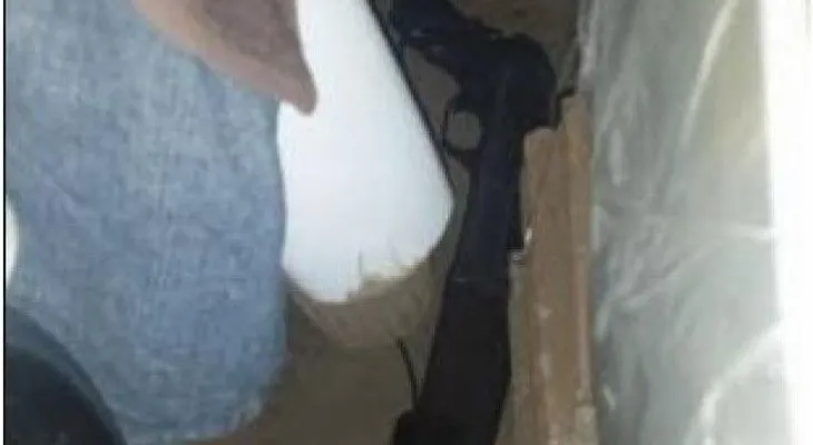 Vigilante mata a su pareja de un cartuchazo y se suicida