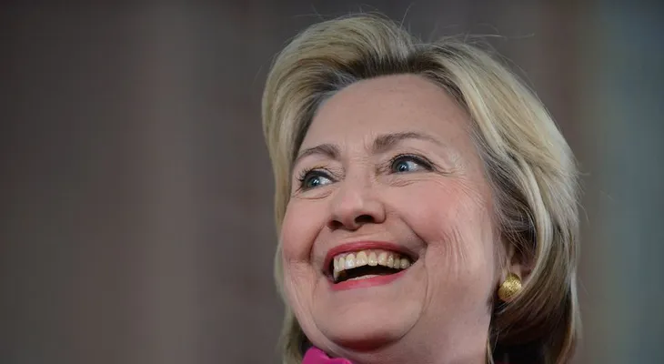 La campaña de Hillary Clinton rompe la barrera de los US$ 100 millones en recaudaciones