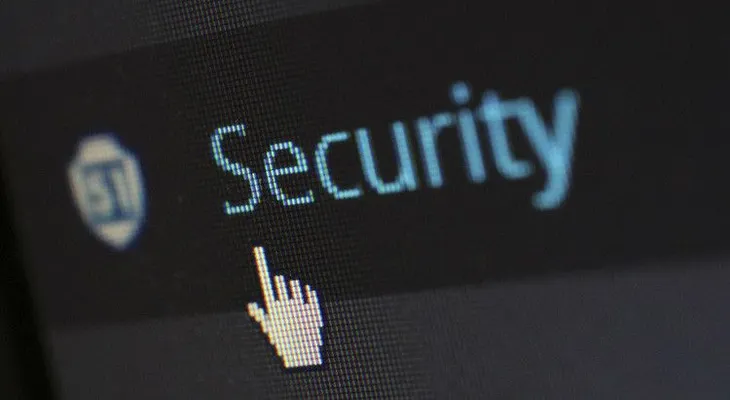 Internet, bajo un masivo ciberataque: Registran interrupciones en Twitter, PayPal, Netflix y Amazon