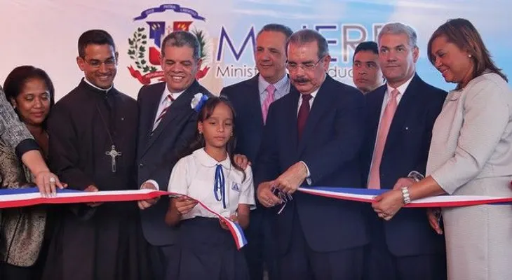 Resalta esfuerzos Danilo Medina y Ministro Educación para tanda extendida 