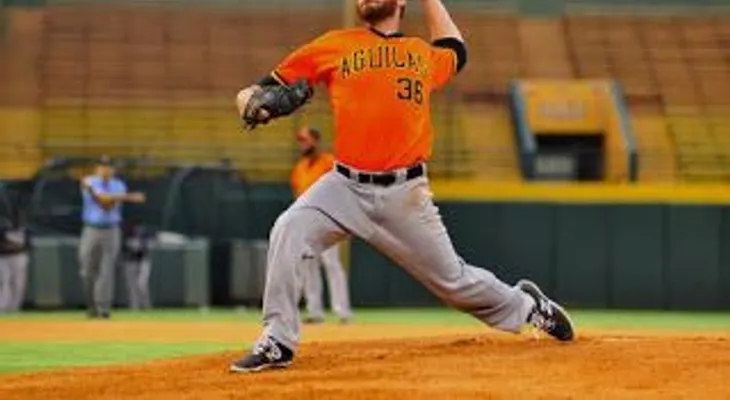 Toros contratan al lanzador Sean Bierman