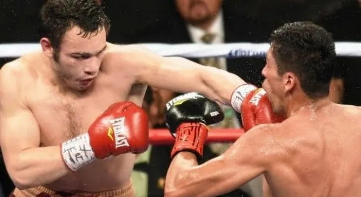 Julio César Chávez Jr logra contundente victoria