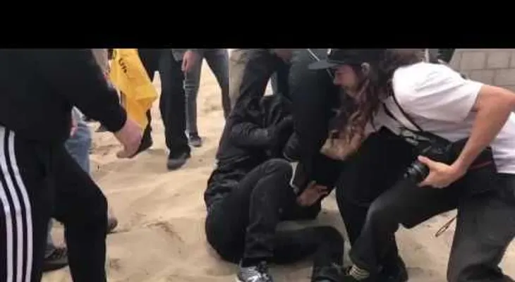 Un mitin a favor de Donald Trump termina a golpes en California