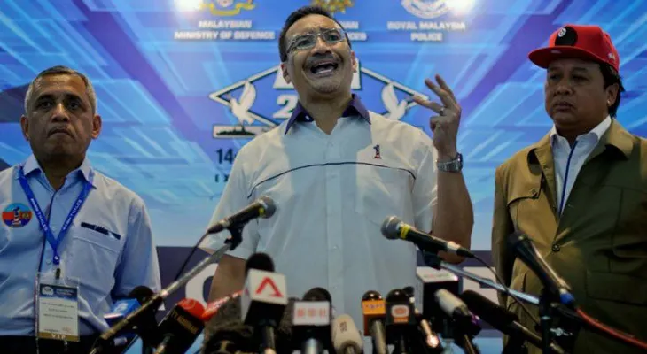Malasia desmiente misteriosa llamada de copiloto de vuelo MH370